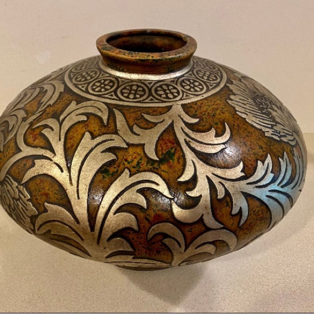 VTG, Embellishment Asian Pottery Elegant Silver and Brown Ceramic Art Vase Larg